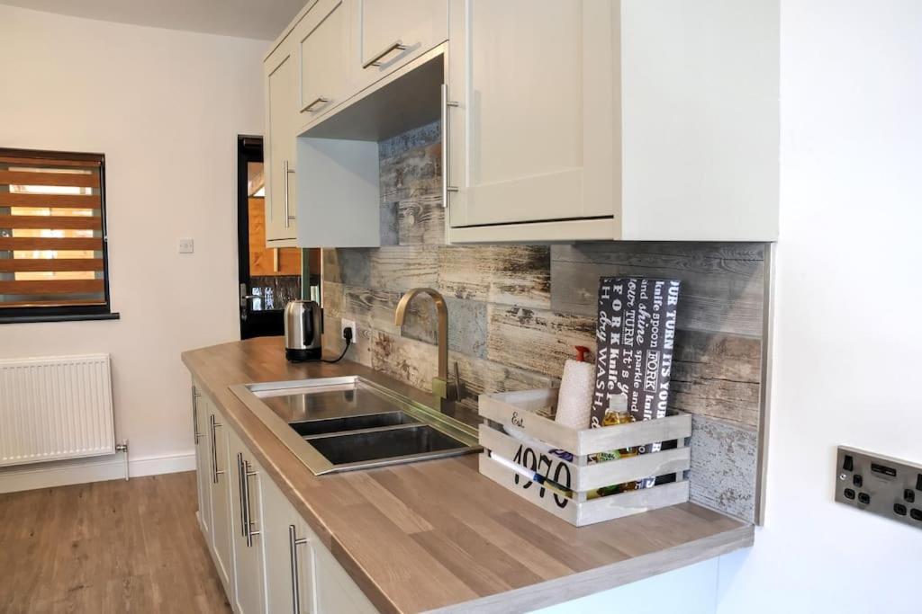 Queensgate Holiday Cottage Beverley With Parking Exteriör bild